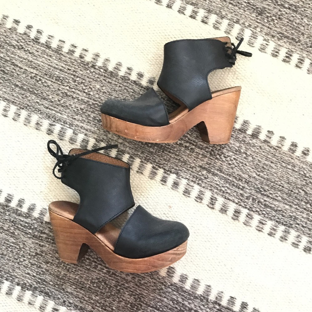 Free People Black Clogs